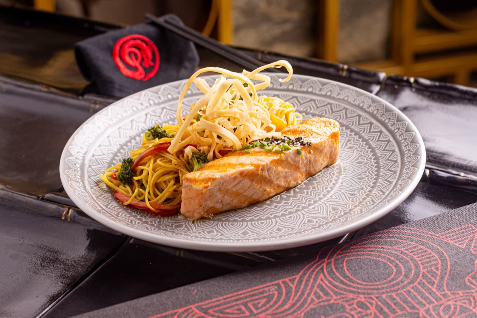 Ideas para el lanzamiento de una marca en Bogotá: por qué un restaurante gana a un salón de eventos